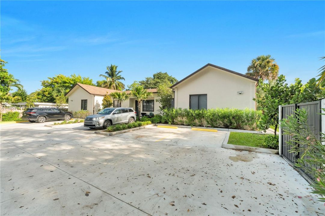 Recently Sold: $1,250,000 (0 beds, 0 baths, 3680 Square Feet)