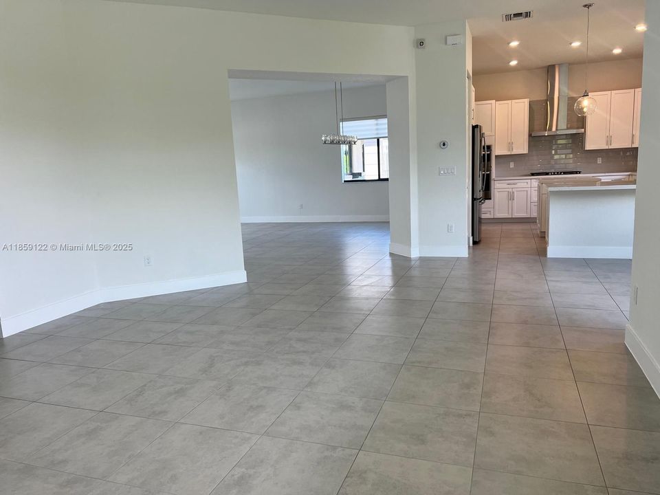 For Rent: $7,500 (4 beds, 4 baths, 3056 Square Feet)