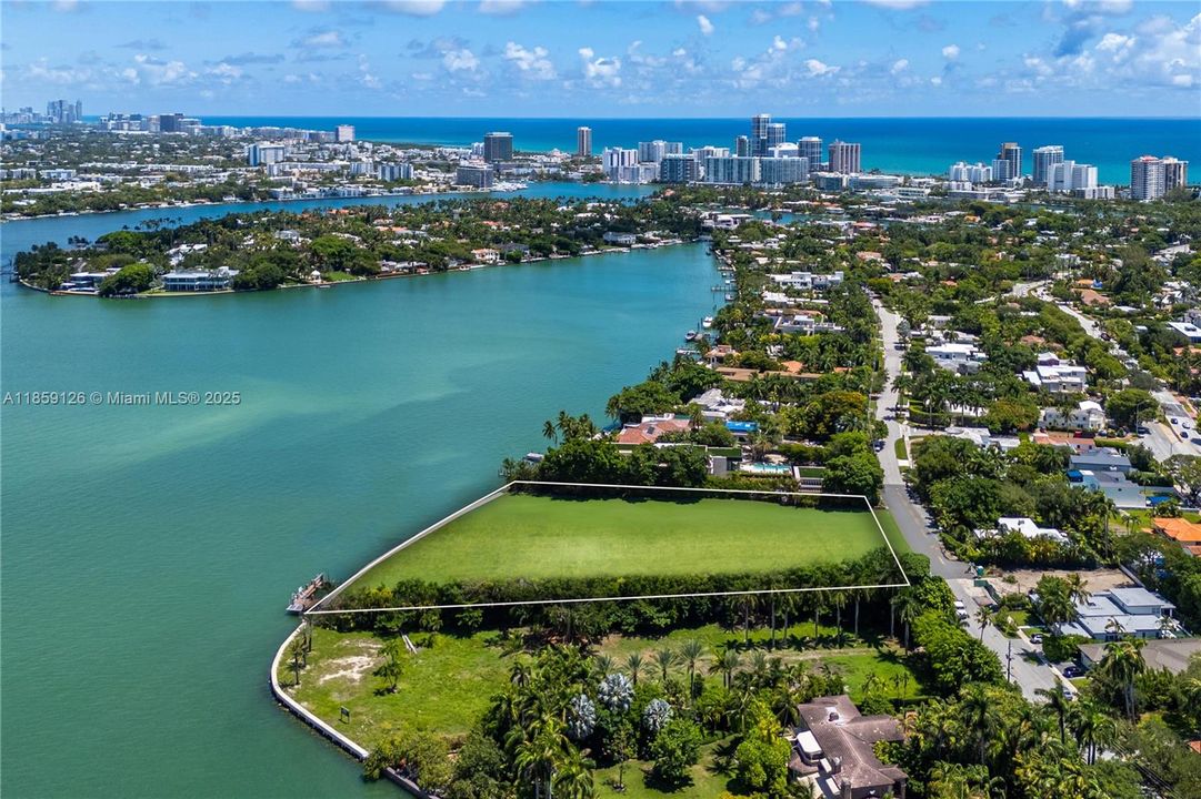 For Sale: $169,000,000 (8 beds, 13 baths, 16910 Square Feet)