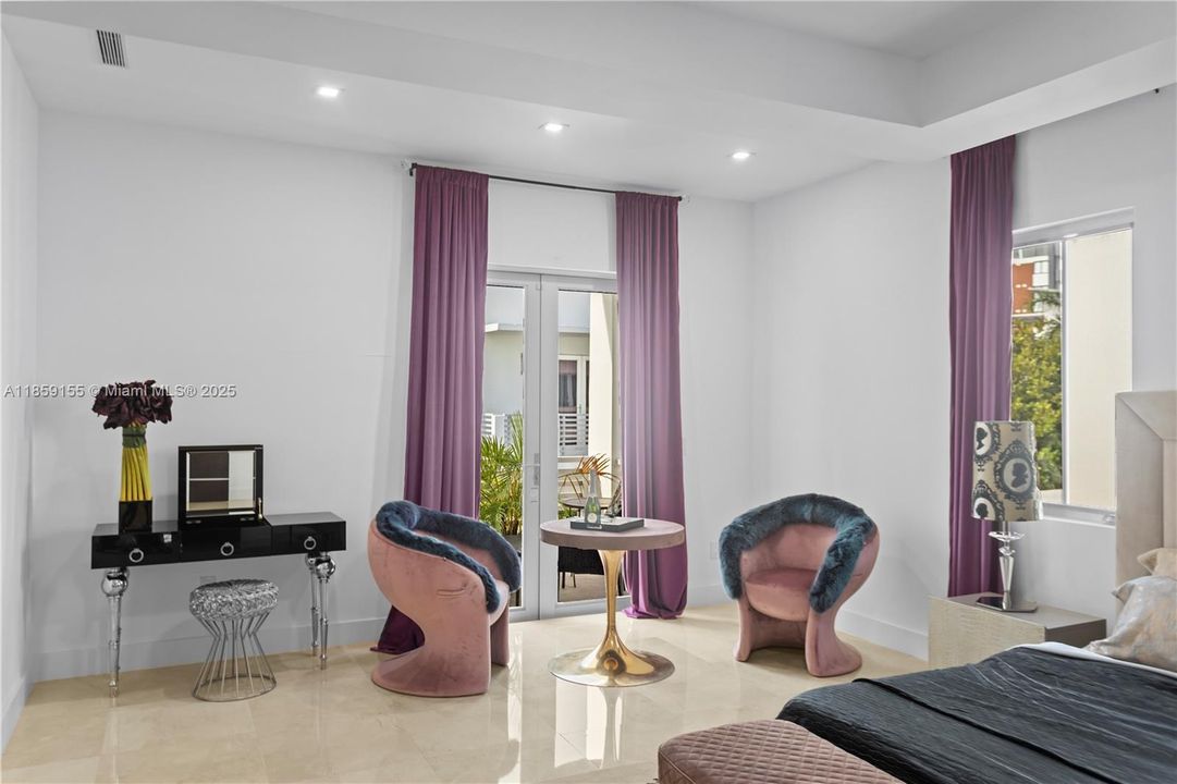 For Sale: $1,599,000 (4 beds, 4 baths, 3448 Square Feet)