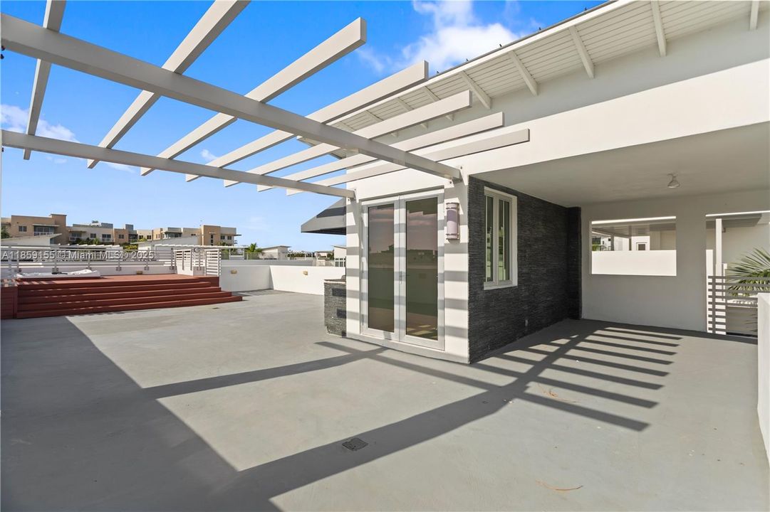 For Sale: $1,599,000 (4 beds, 4 baths, 3448 Square Feet)