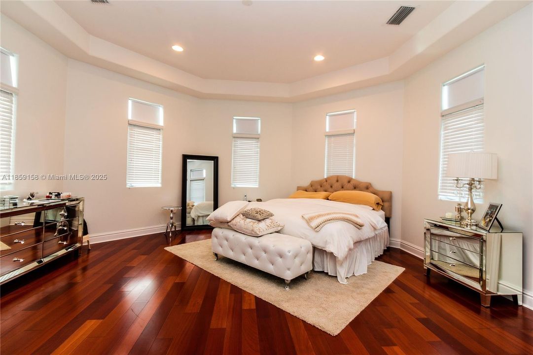 На продажу: $1,775,000 (4 спален, 4 ванн, 3202 Квадратных фут)