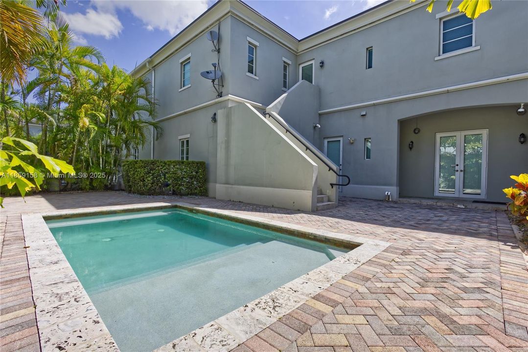 На продажу: $1,775,000 (4 спален, 4 ванн, 3202 Квадратных фут)