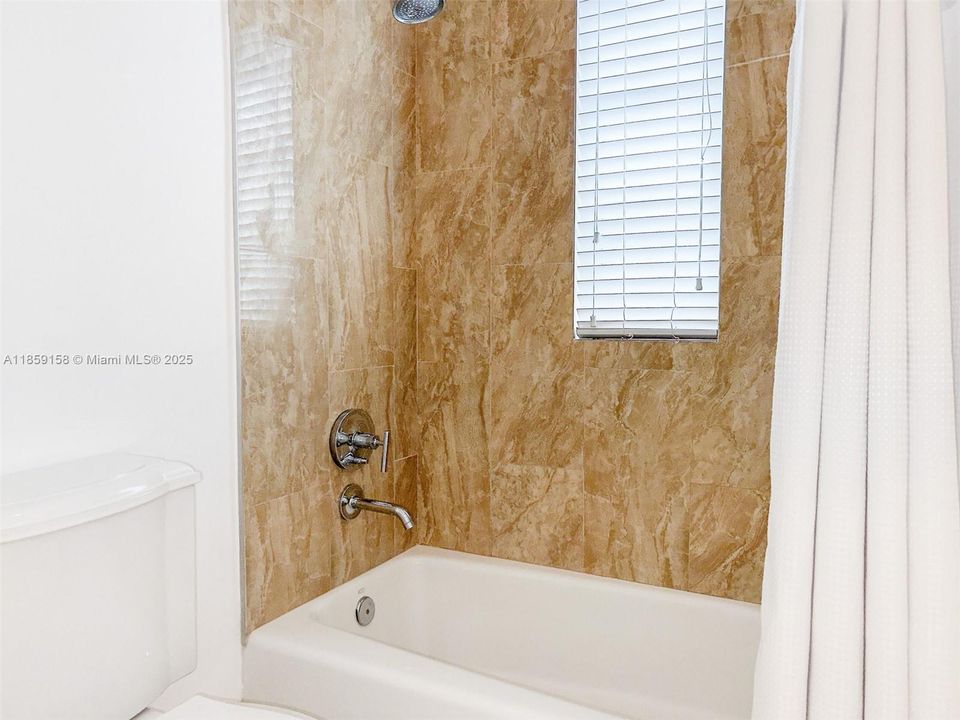 На продажу: $1,775,000 (4 спален, 4 ванн, 3202 Квадратных фут)