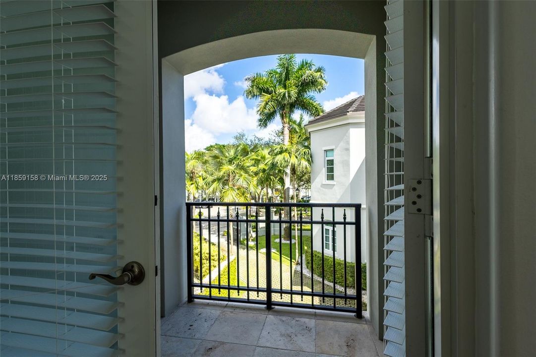 На продажу: $1,775,000 (4 спален, 4 ванн, 3202 Квадратных фут)