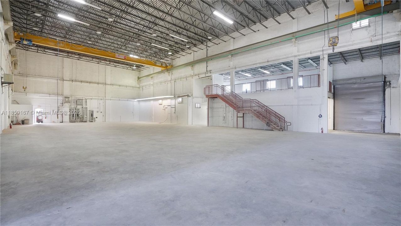 Single-user warehouse featuring 32' clear height and a clear-span layout with no interior columns..