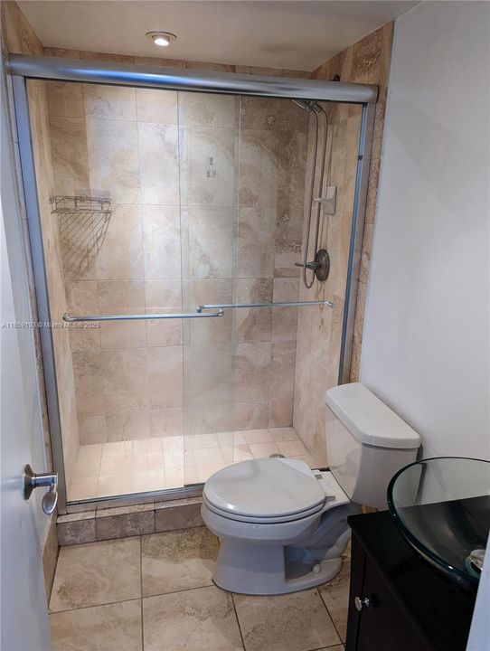 For Sale: $399,900 (1 beds, 1 baths, 616 Square Feet)