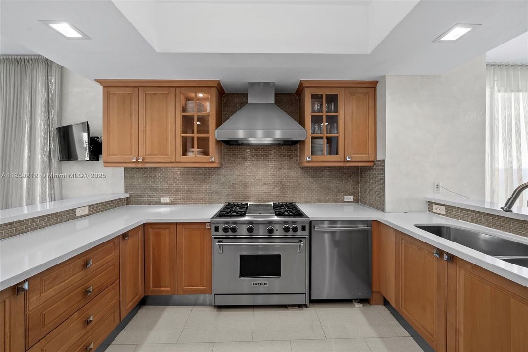 For Sale: $4,200,000 (4 beds, 4 baths, 2736 Square Feet)