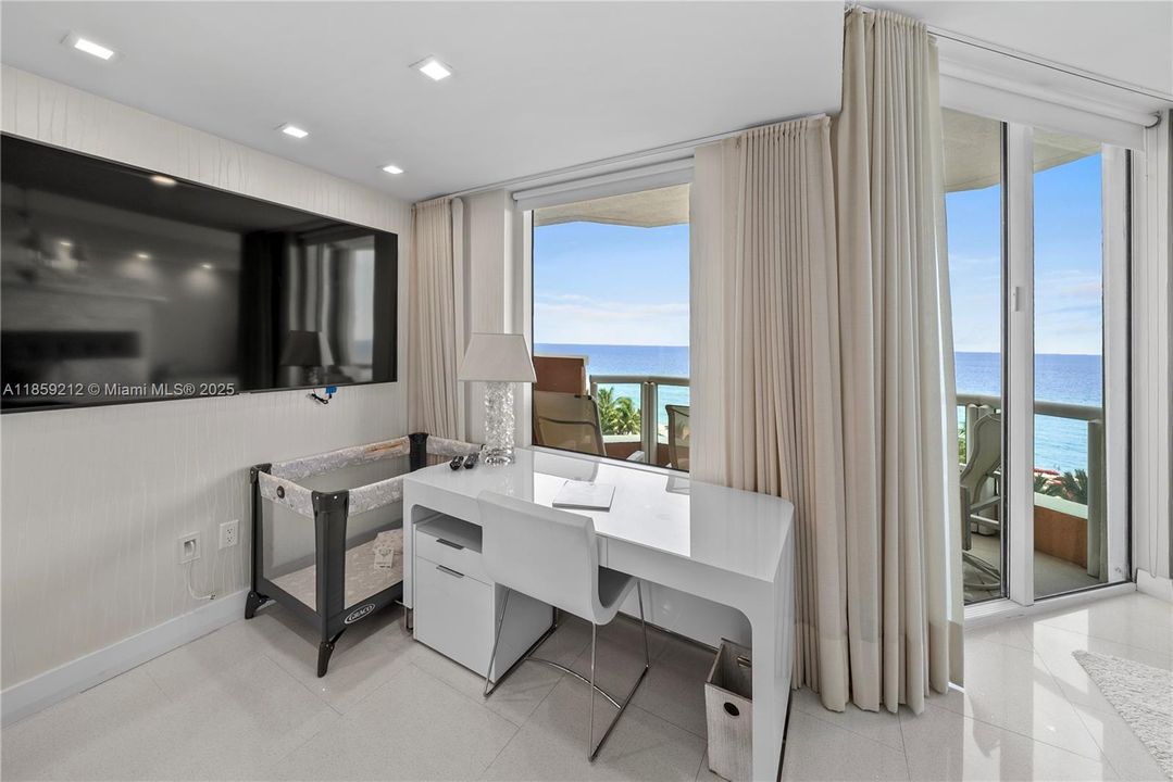 For Sale: $4,200,000 (4 beds, 4 baths, 2736 Square Feet)