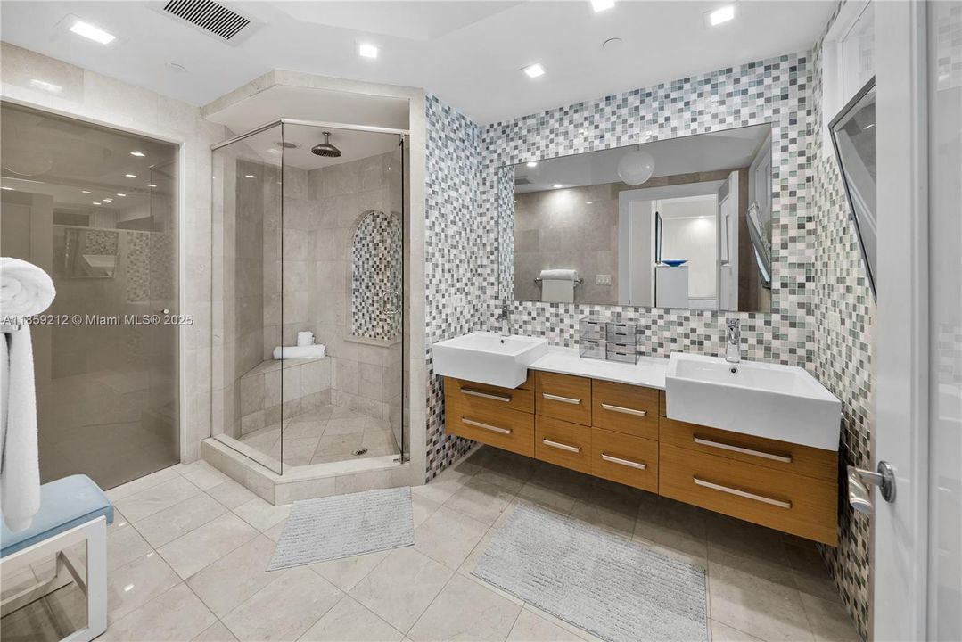 For Sale: $4,200,000 (4 beds, 4 baths, 2736 Square Feet)