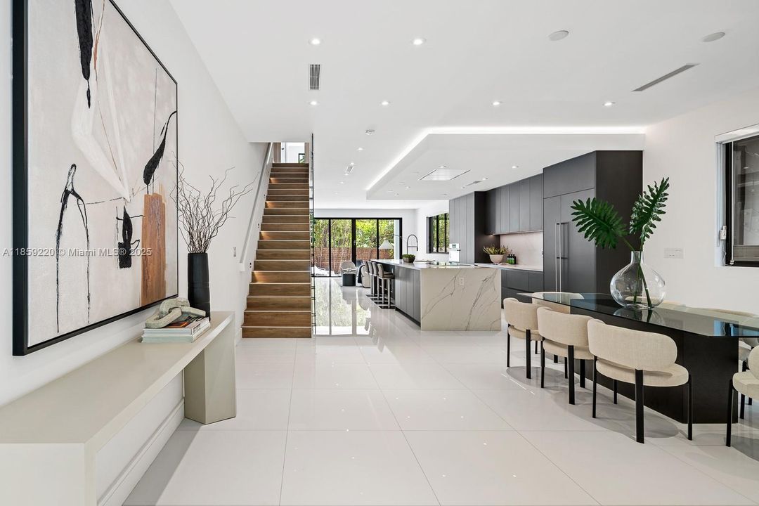 Recently Rented: $14,000 (4 beds, 3 baths, 3108 Square Feet)