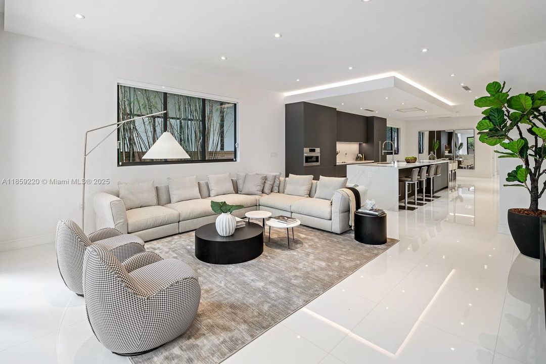 Recently Rented: $14,000 (4 beds, 3 baths, 3108 Square Feet)