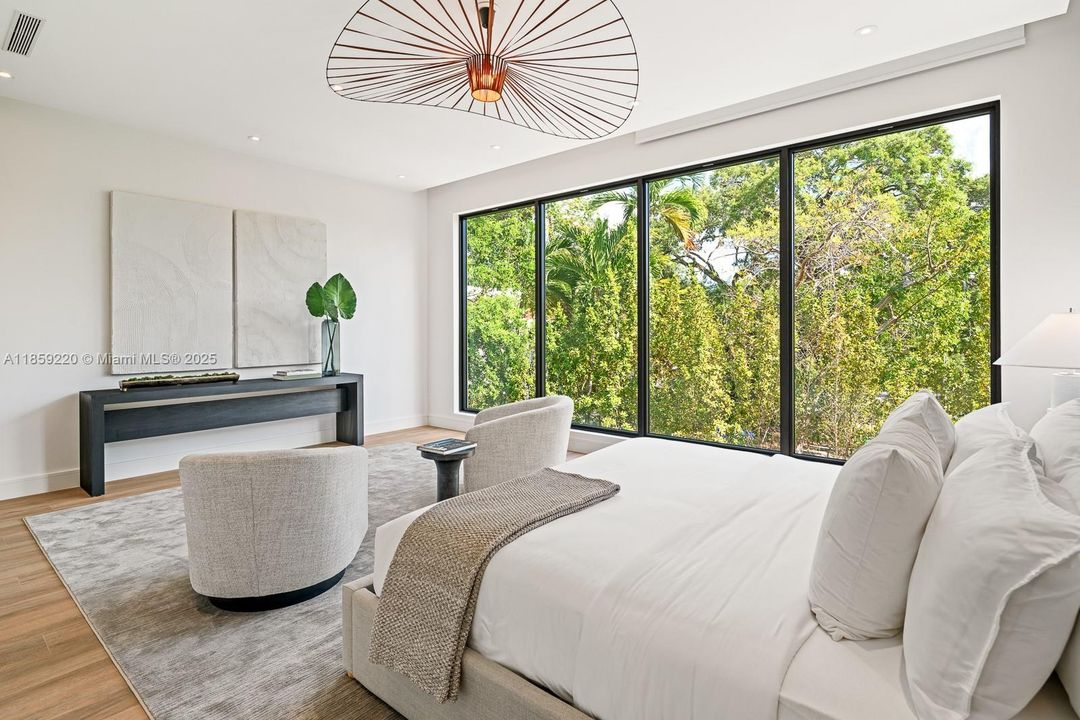 Recently Rented: $14,000 (4 beds, 3 baths, 3108 Square Feet)