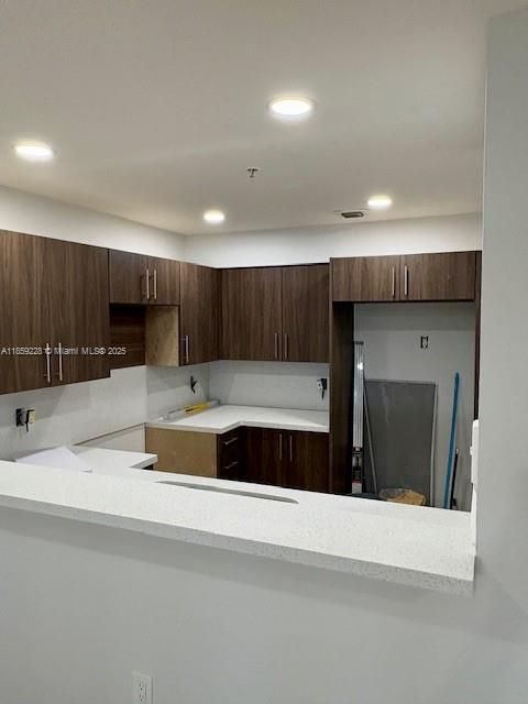 Recientemente alquilado: $2,275 (2 camas, 2 baños, 1032 Pies cuadrados)