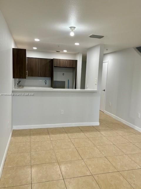 Recientemente alquilado: $2,275 (2 camas, 2 baños, 1032 Pies cuadrados)