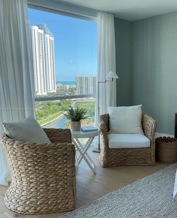 Activo con contrato: $14,000 (3 camas, 3 baños, 2340 Pies cuadrados)