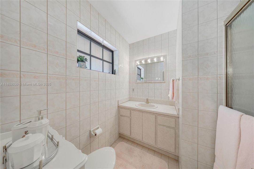 Active With Contract: $1,599,000 (4 beds, 3 baths, 2912 Square Feet)