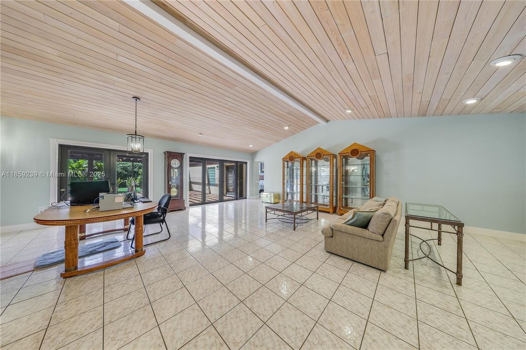 Active With Contract: $1,599,000 (4 beds, 3 baths, 2912 Square Feet)