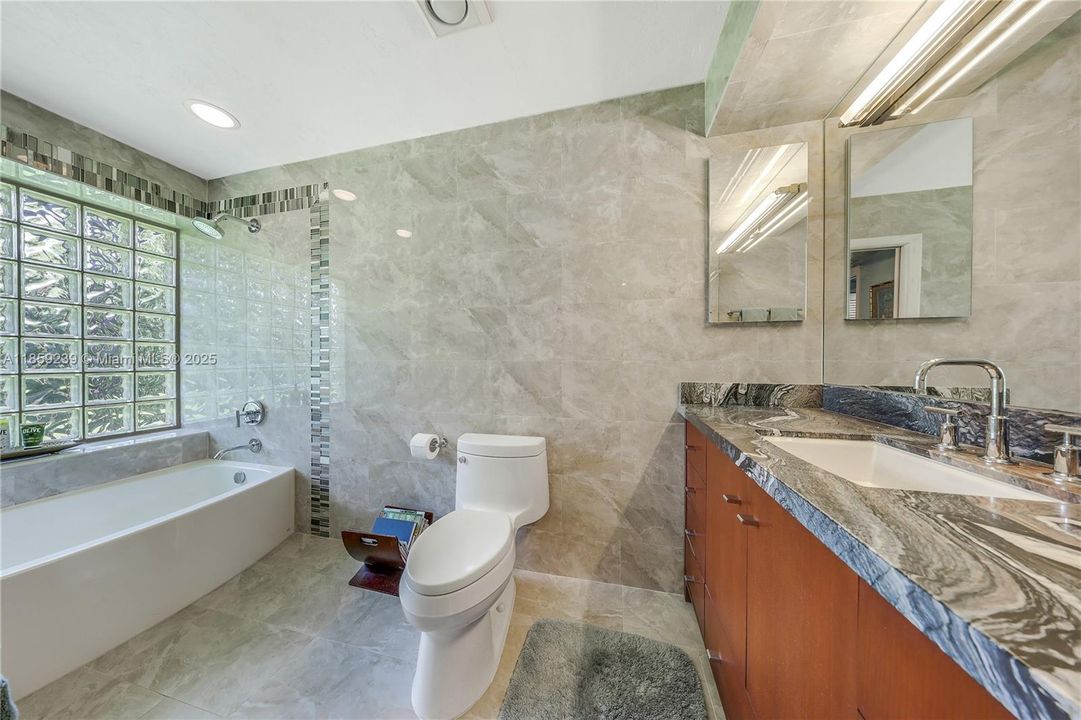 Active With Contract: $1,599,000 (4 beds, 3 baths, 2912 Square Feet)