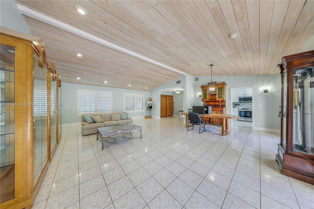 Active With Contract: $1,599,000 (4 beds, 3 baths, 2912 Square Feet)