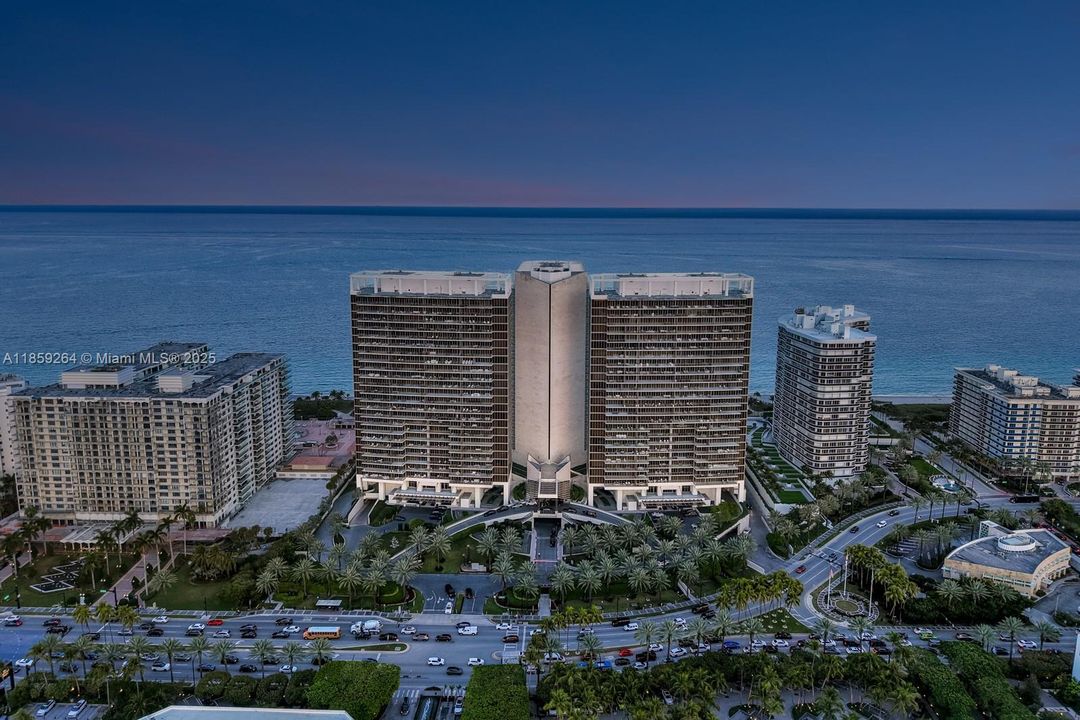 На продажу: $13,995,000 (3 спален, 3 ванн, 3884 Квадратных фут)