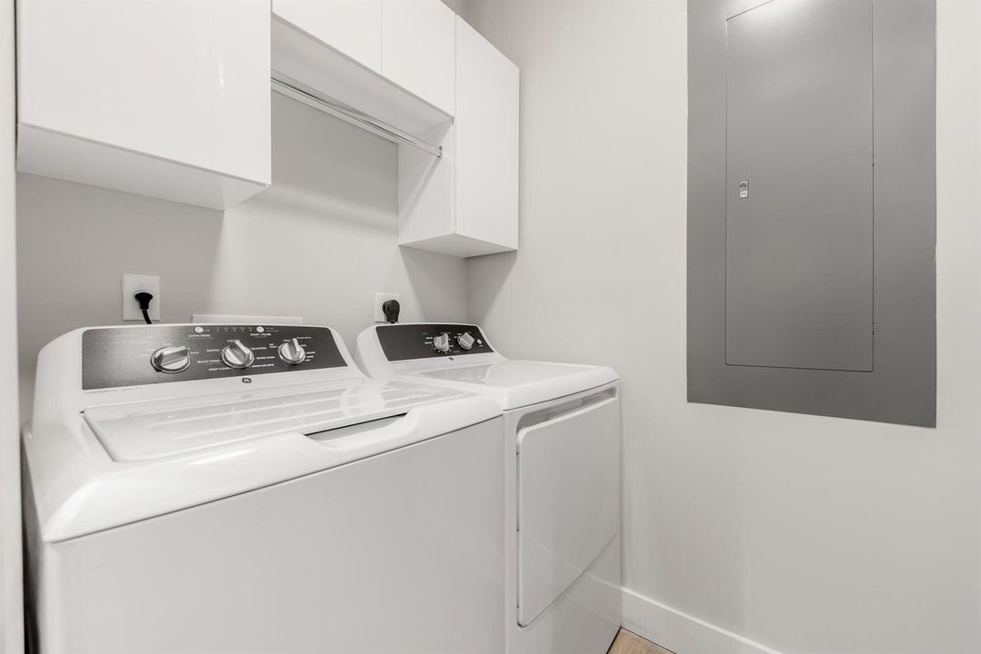 41 SW Seminole Street 305 22