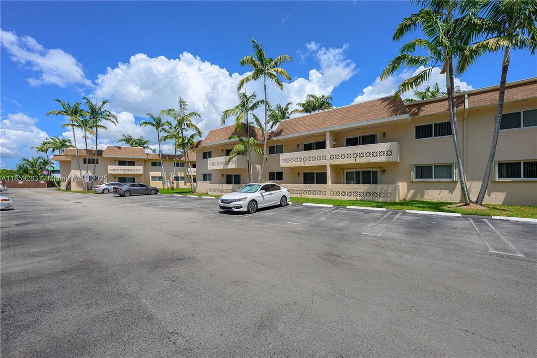 Activo con contrato: $195,000 (1 camas, 1 baños, 575 Pies cuadrados)