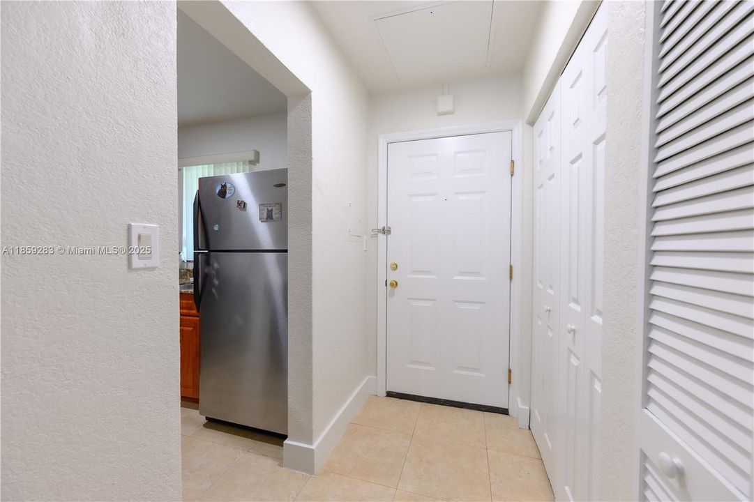 Activo con contrato: $195,000 (1 camas, 1 baños, 575 Pies cuadrados)