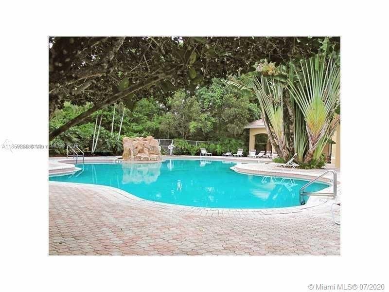 合同活跃: $1,750 (1 贝兹, 1 浴室, 846 平方英尺)