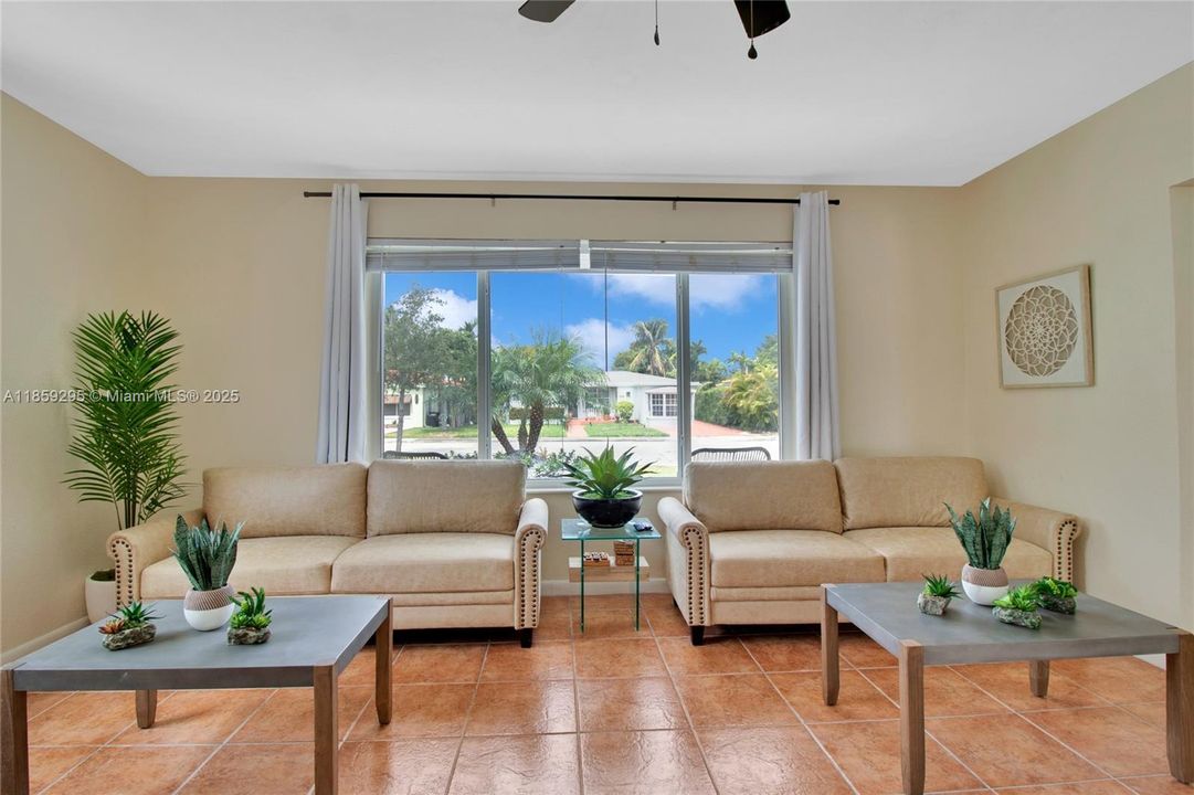 En Venta: $1,100,000 (4 camas, 3 baños, 0 Pies cuadrados)