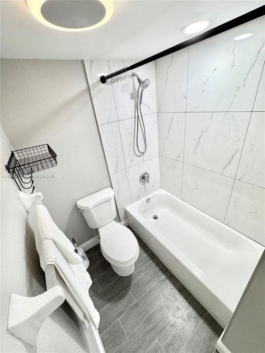 最近租的: $2,100 (2 贝兹, 2 浴室, 900 平方英尺)