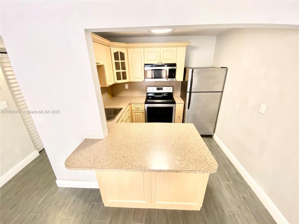 最近租的: $2,100 (2 贝兹, 2 浴室, 900 平方英尺)