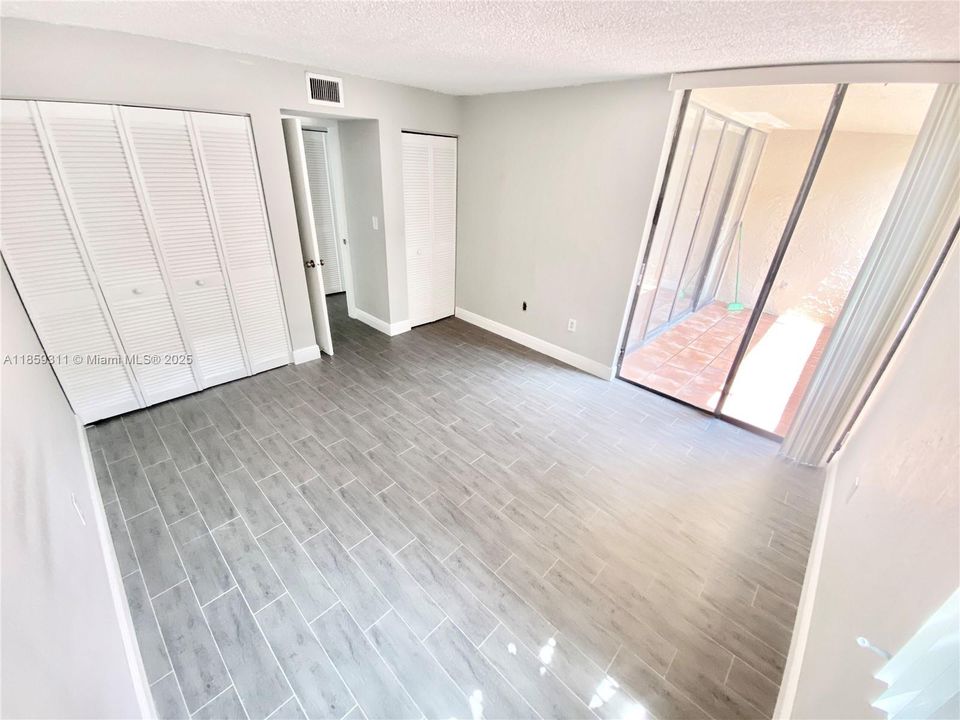 最近租的: $2,100 (2 贝兹, 2 浴室, 900 平方英尺)