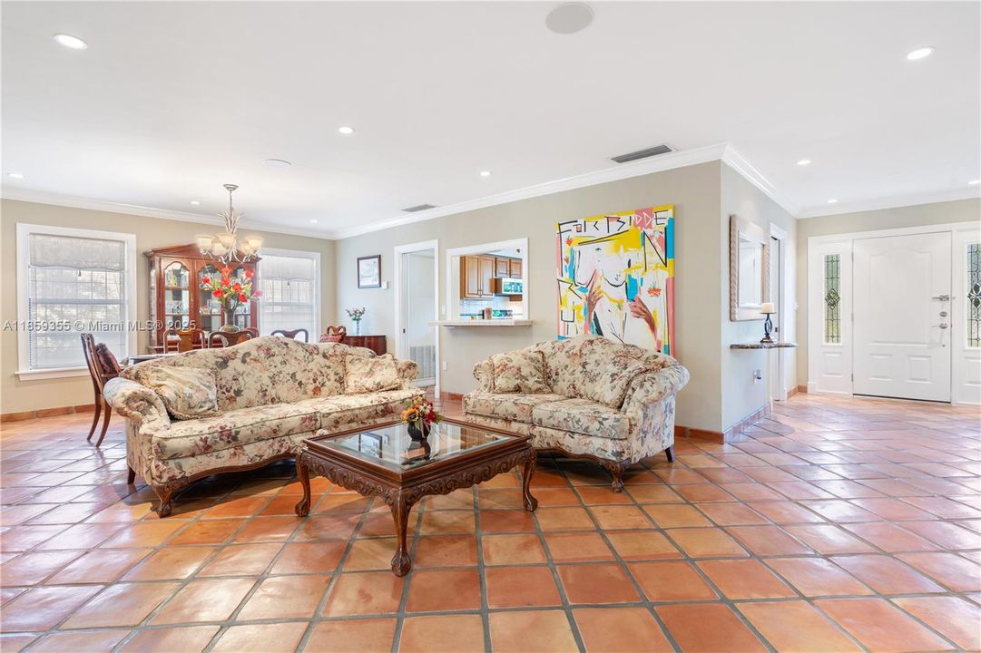 For Sale: $1,749,000 (3 beds, 2 baths, 1653 Square Feet)