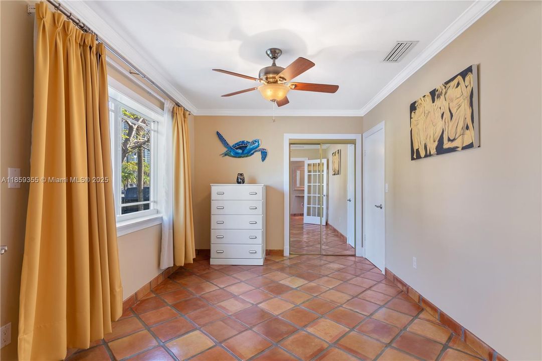 For Sale: $1,749,000 (3 beds, 2 baths, 1653 Square Feet)