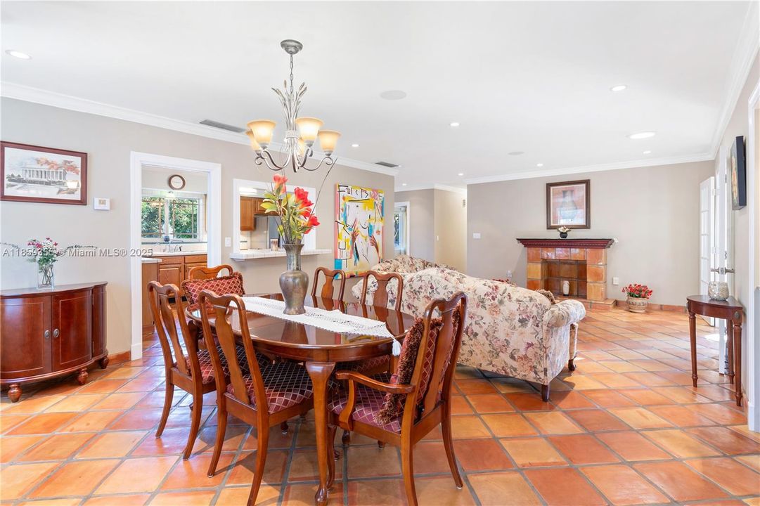 For Sale: $1,749,000 (3 beds, 2 baths, 1653 Square Feet)
