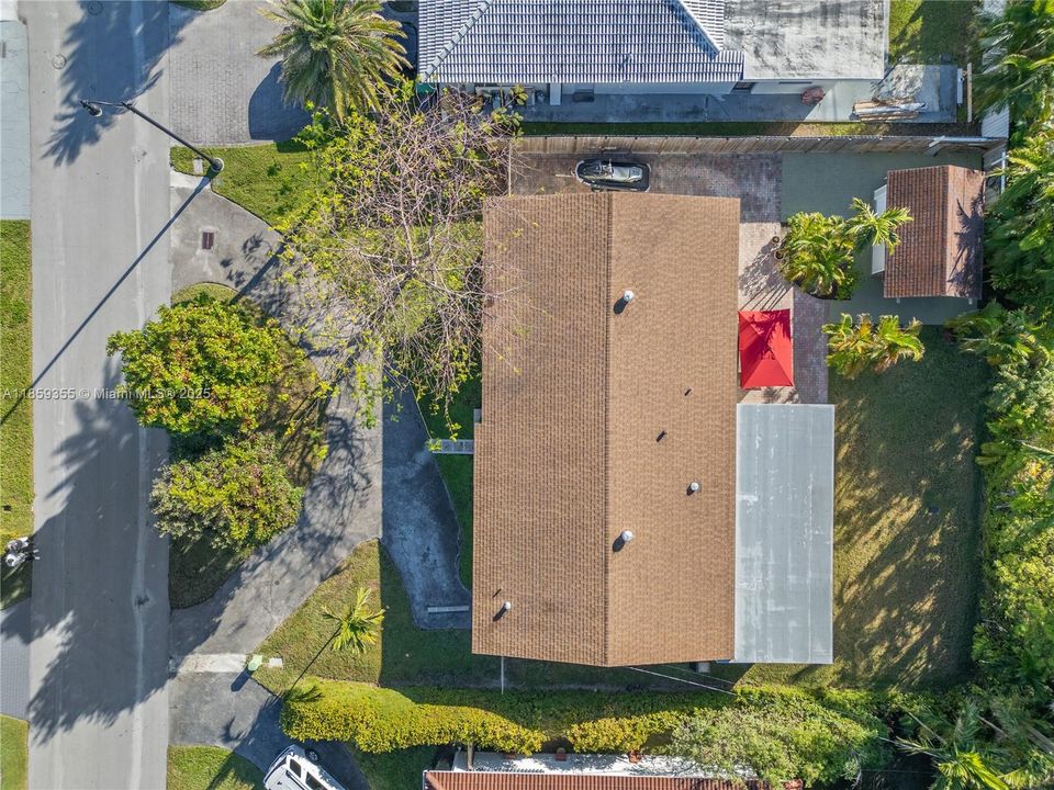 For Sale: $1,749,000 (3 beds, 2 baths, 1653 Square Feet)