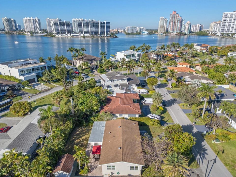 For Sale: $1,749,000 (3 beds, 2 baths, 1653 Square Feet)