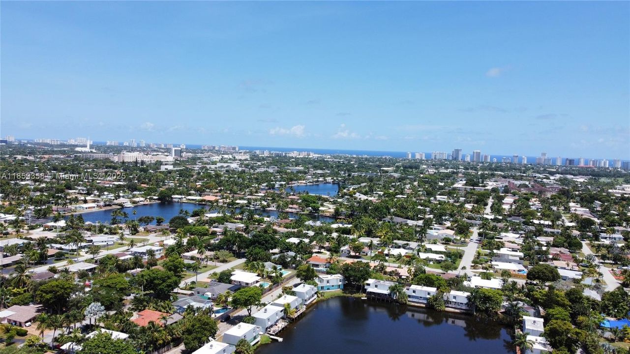 Active With Contract: $1,750 (2 beds, 1 baths, 800 Square Feet)