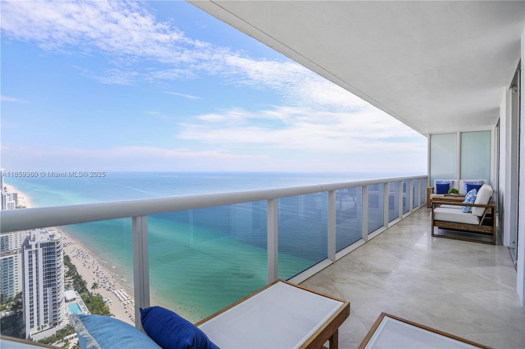 Active With Contract: $7,500 (3 beds, 2 baths, 1554 Square Feet)