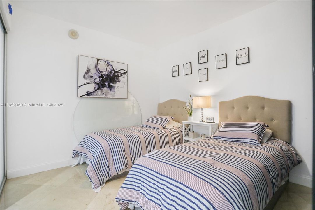 Active With Contract: $7,500 (3 beds, 2 baths, 1554 Square Feet)