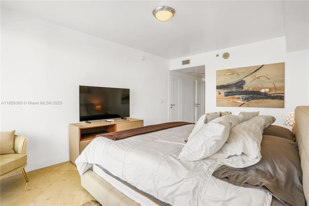 Active With Contract: $7,500 (3 beds, 2 baths, 1554 Square Feet)