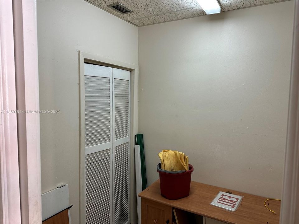 出租: $33 (0 贝兹, 0 浴室, 0 平方英尺)