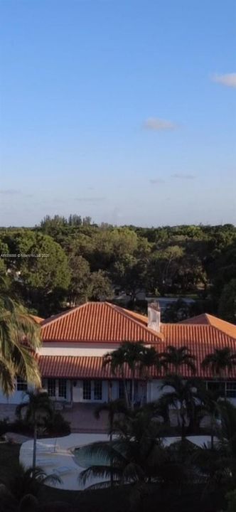 Recently Sold: $2,190,000 (5 beds, 3 baths, 4641 Square Feet)