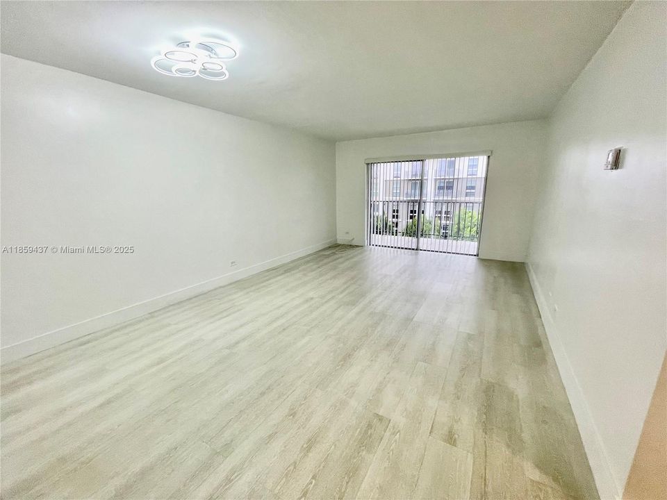 Recientemente alquilado: $1,650 (1 camas, 1 baños, 780 Pies cuadrados)