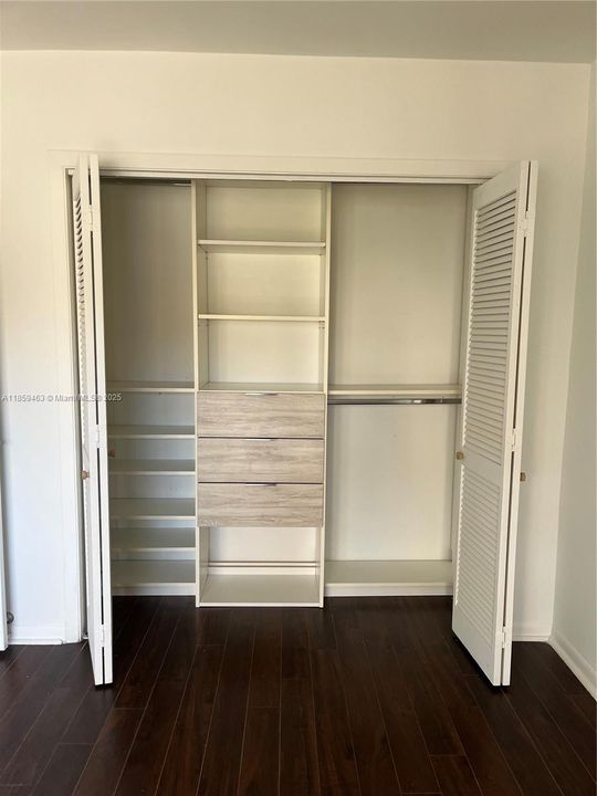 Recently Rented: $5,480 (3 beds, 2 baths, 1610 Square Feet)