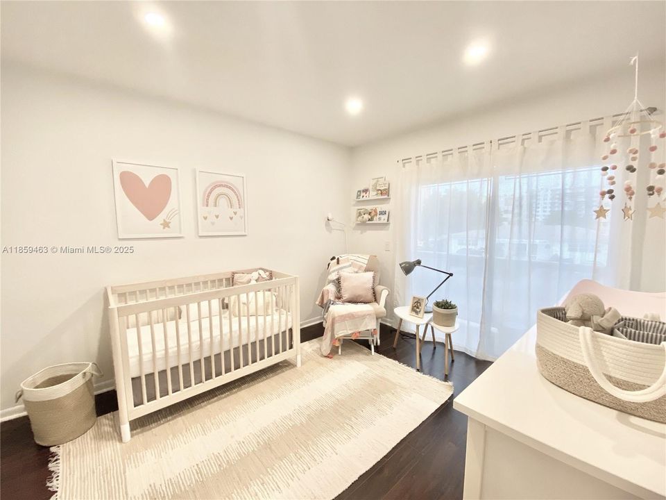 Recently Rented: $5,480 (3 beds, 2 baths, 1610 Square Feet)