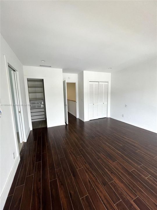 Recently Rented: $5,480 (3 beds, 2 baths, 1610 Square Feet)
