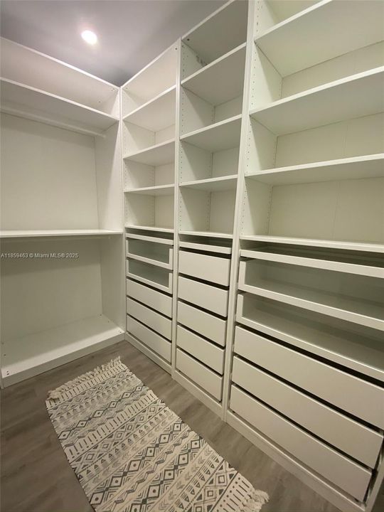 Recently Rented: $5,480 (3 beds, 2 baths, 1610 Square Feet)