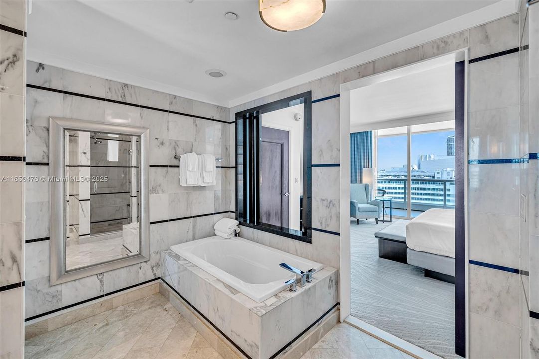 For Sale: $2,990,000 (2 beds, 2 baths, 1502 Square Feet)